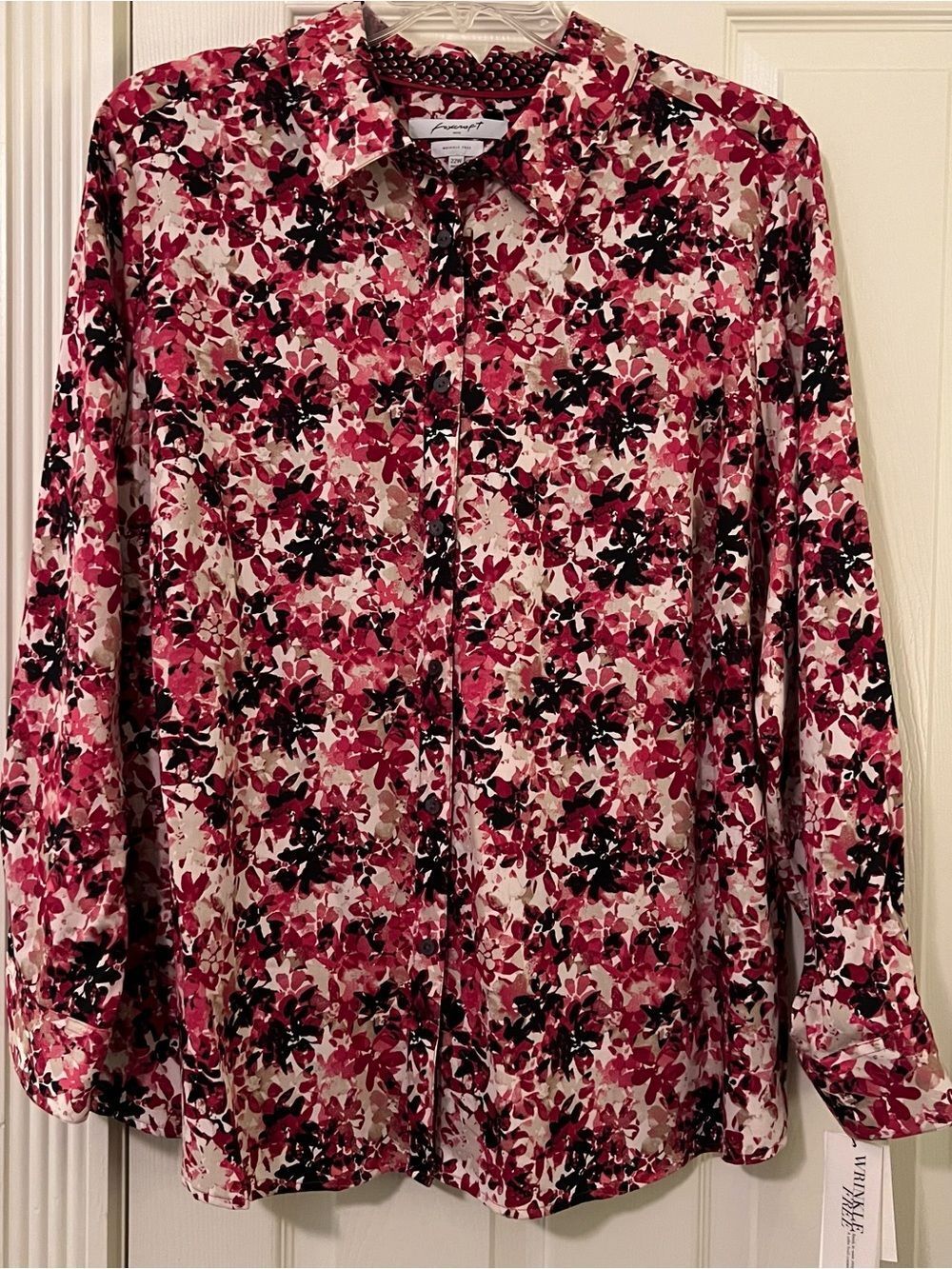 Foxcroft Floral Button-Up Shirt in Pink & Black 22W Shaped NWT